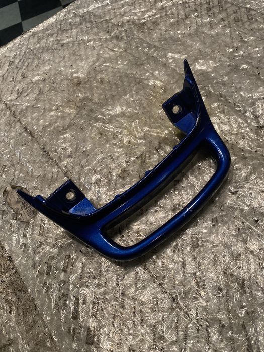 KAWASAKI GPZ 500 Uchwyt Pasażera Tył Rączka B312