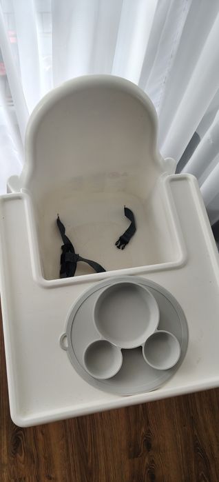 Ikea krzesełko do karmienia z podnóżkiem