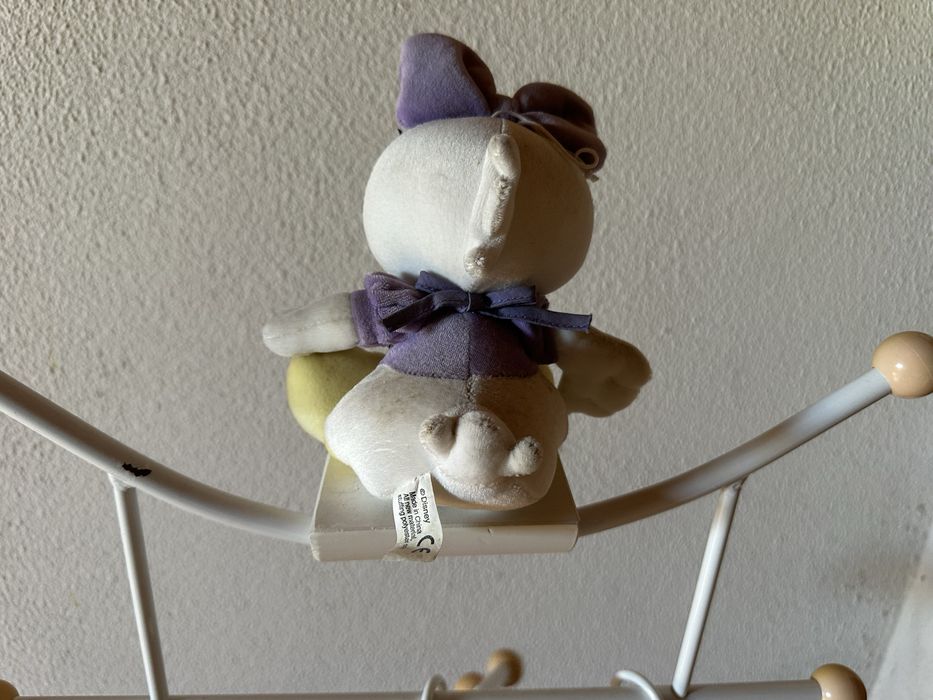 Cabide de pé infantil