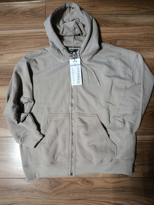 Bluza z kapturem NOWA