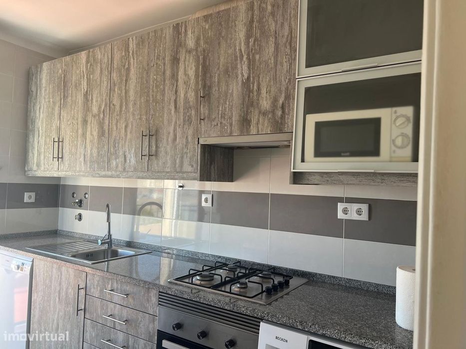 Excelente apartamento T1 mobilado para arrendar no centro de Setúbal