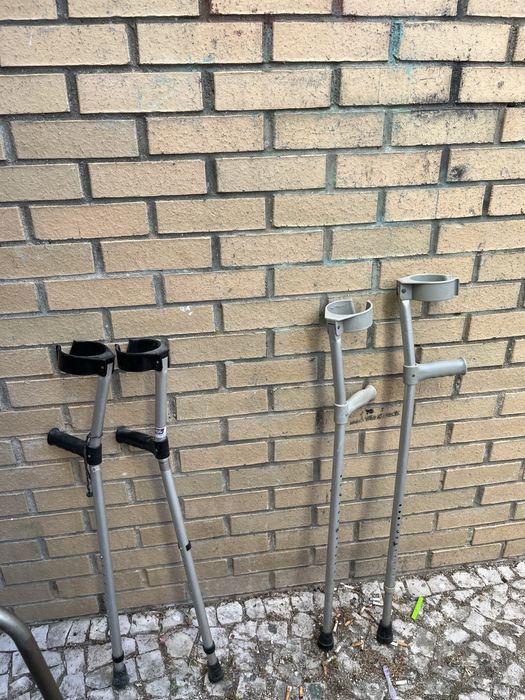 Apoios de Marcha para Idosos e Reabilitação