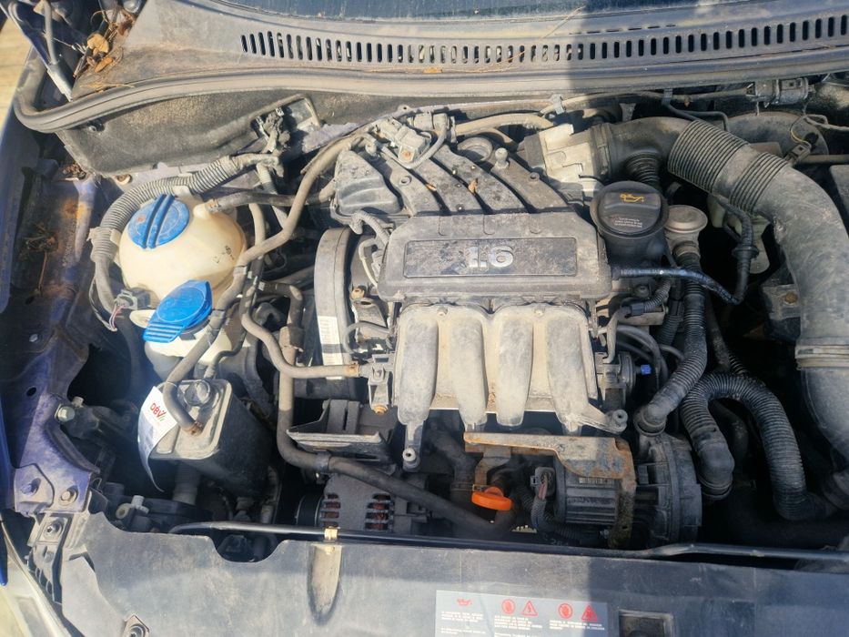 Seat altea LS5S granatowy metalik silnik 1.6mpi maska blotnik 5drzwi