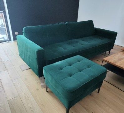 Rozkładana sofa + podnóżek