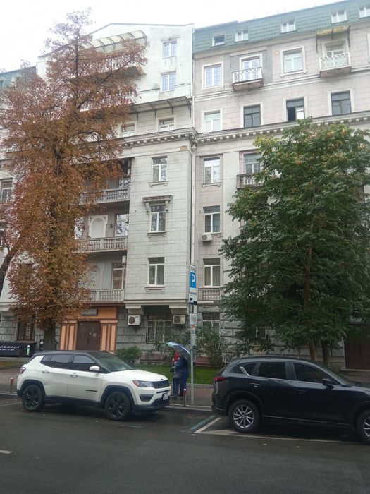 Продаж 5к 150м2 Університет Золоті ворота вул Івана Франка, 22-24
