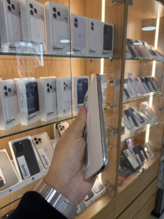 IPHONE 11 PRO MAX SEMI NOVO