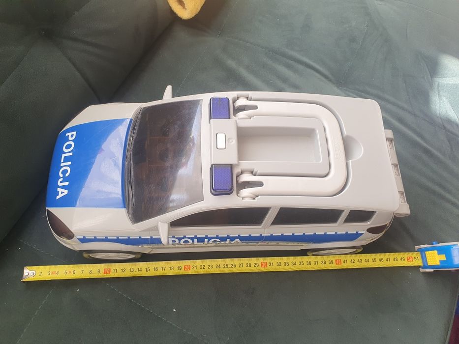 Samochód policyjny transporter resoraków