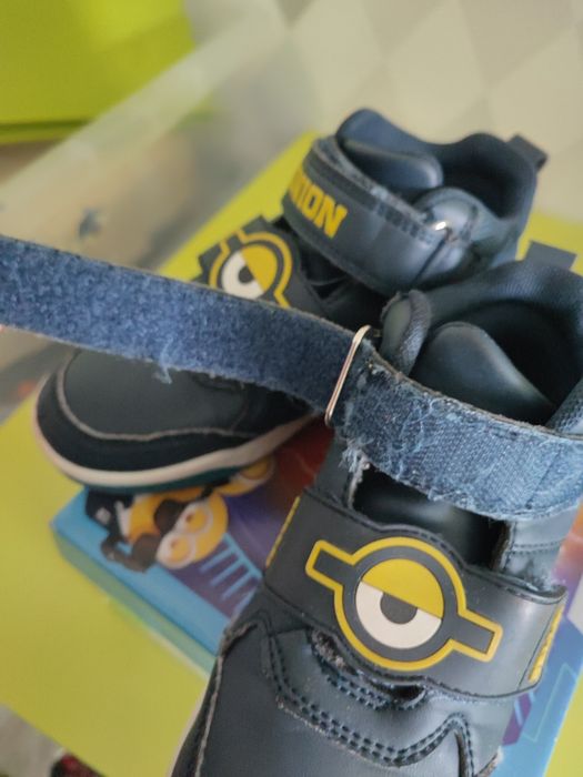 Buty Minionki świecące 18,5 cm