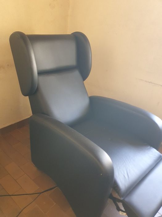 Cadeirão geriatrico reclinável elétrico