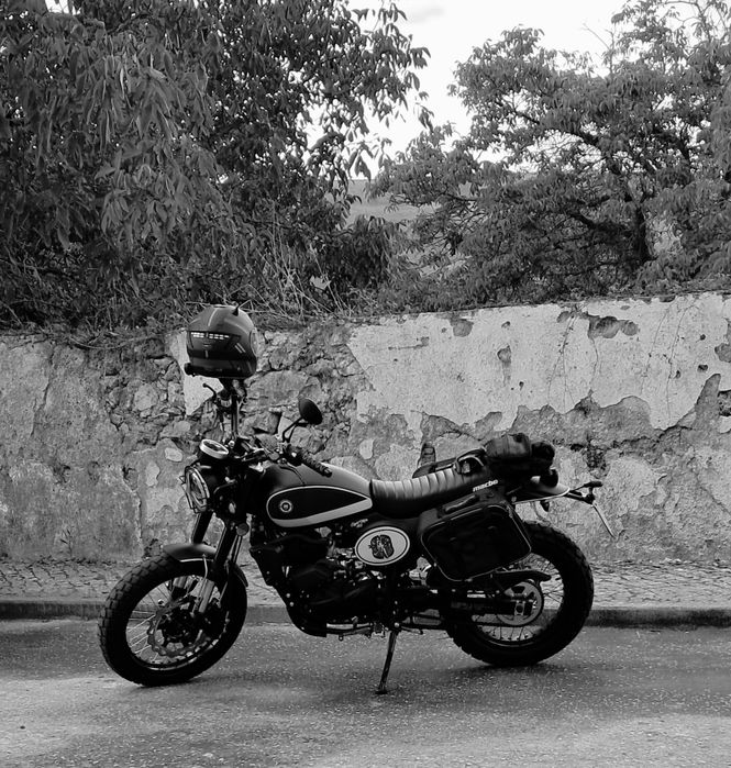 Macbor Eightmile 125 quase nova