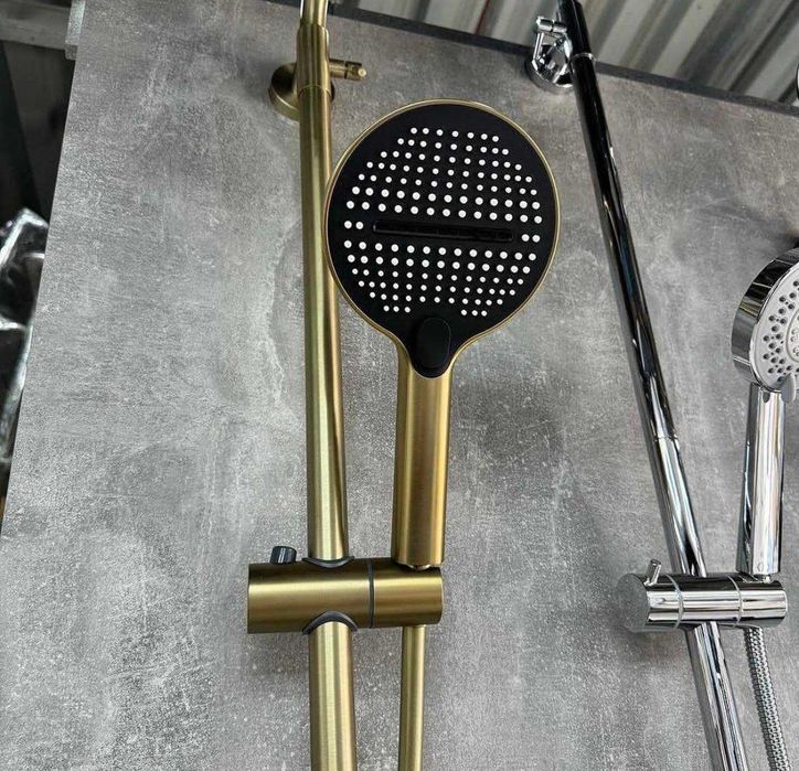 Душова система в золоті мат