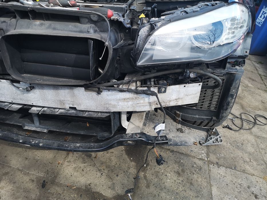 Bmw F10 f11 520d n47  530d front przedni chłodnicy wzmocnienie pas prz
