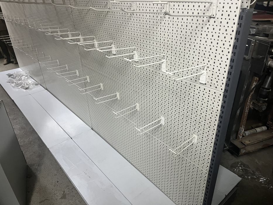 Estante com 108 ganchos dupla composta por 3 modulos total 4.01mt