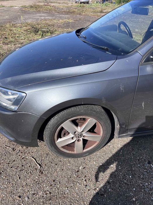Передні крила Volkswagen Jetta 6 2010-2018р LD7X, LC9X оригінал б/в в гарному стані LuxuryCars