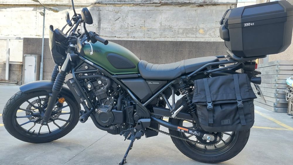Honda CL 500 Scrambler de maio 2025 com apenas 650 km
