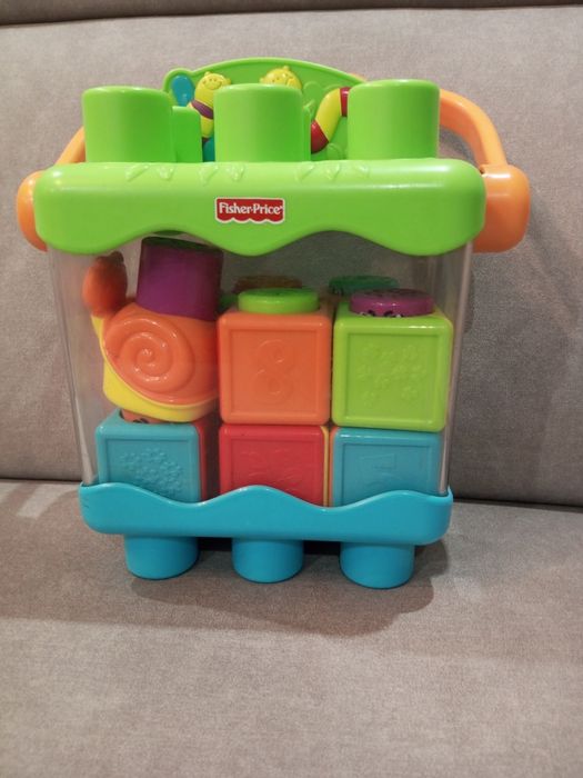 Wiaderko z klockami Fisher Price