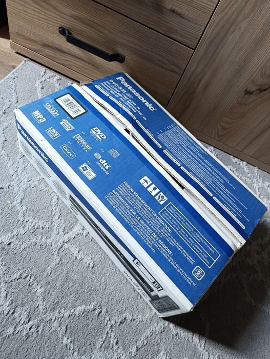 Nowiutki w kartonie odtwarzacz DVD Panasonic s33