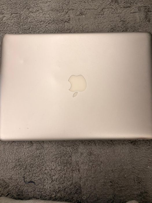 MacBook Pro 2012436941526401689603