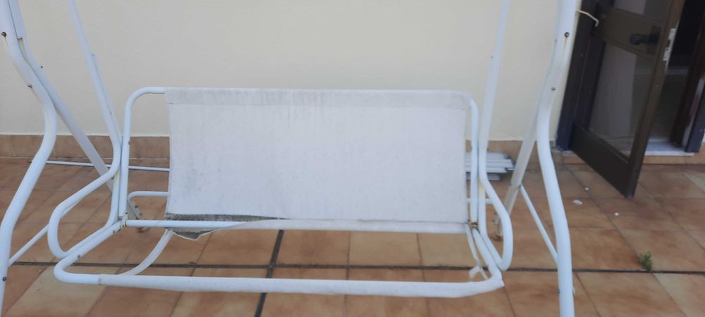 baloiço metálico