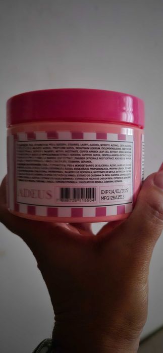 Creme corporal adeus