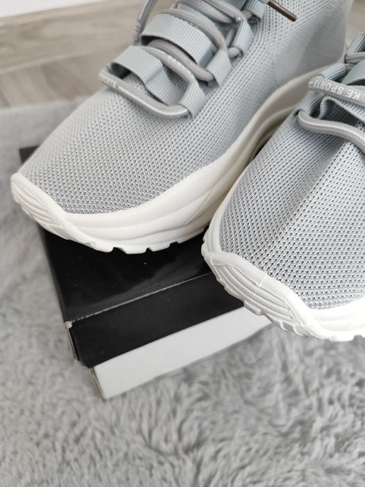 Szare buty sportowe r. 37 skarpetkowe nowe z metką