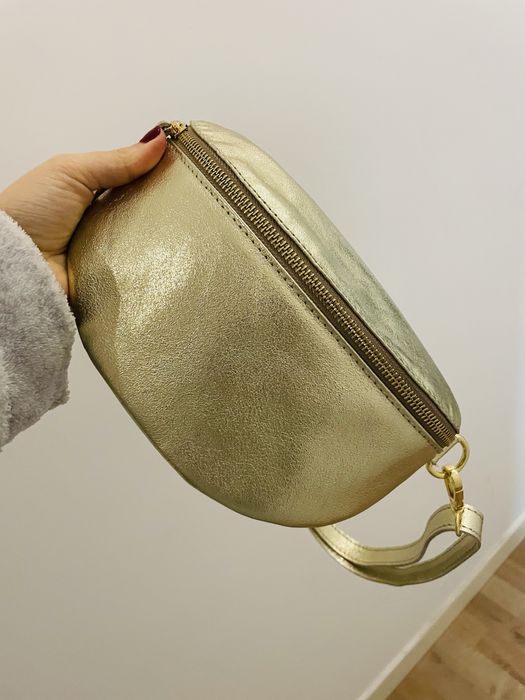 Bolsa dourada em pele NOVA