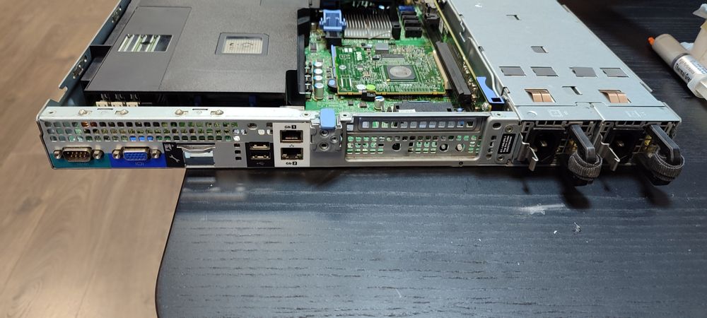 Сервер Dell PowerEdge R410