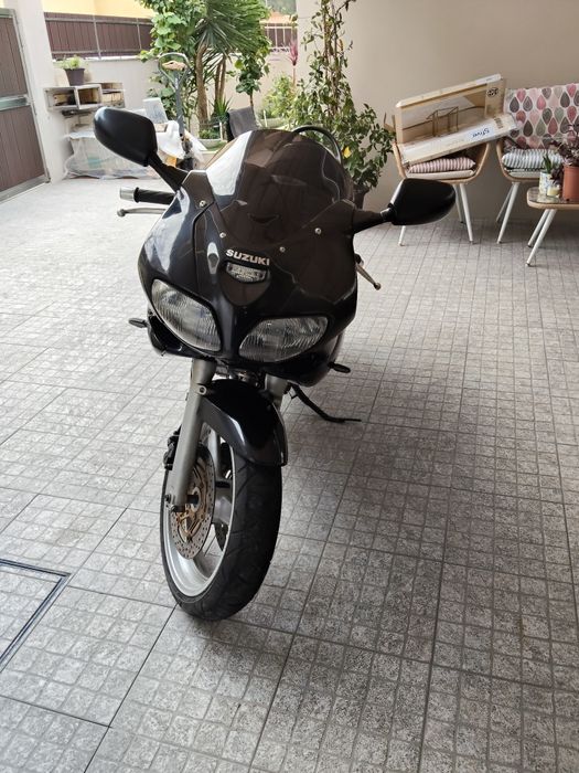 Suzuki SV650s  de 1999 como nova