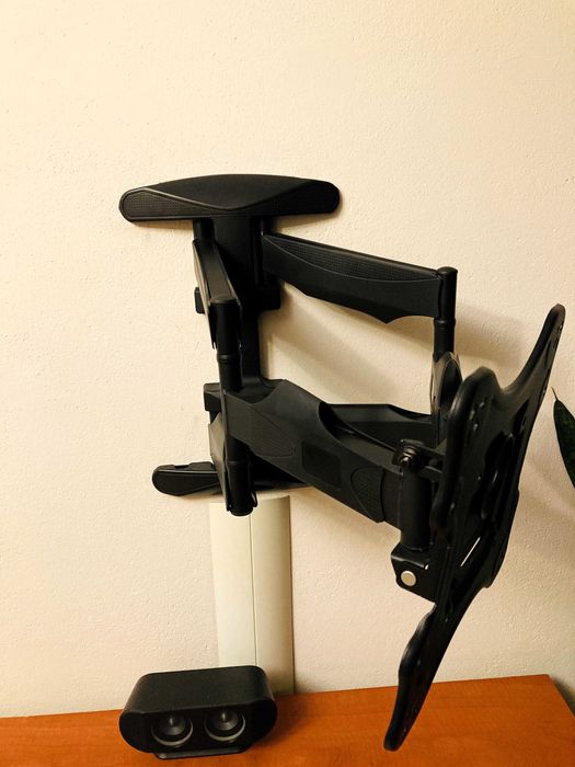 Uchwyt ścienny, regulowany na TV solidny King Mount