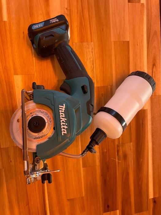 Akumulatorowa przecinarka do płytek i szkła Makita CC301D