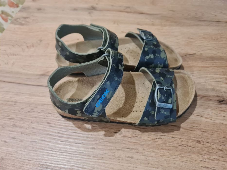 Сандалі босоніжки Geox  р 33 Ecco