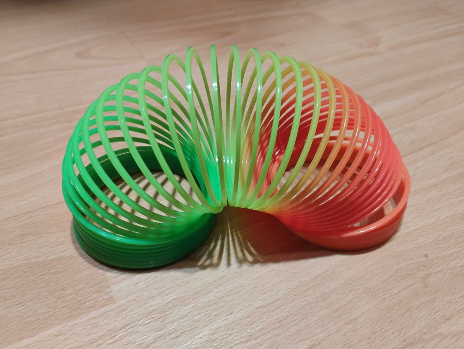 Magiczna sprężyna zabawka 6,5cm