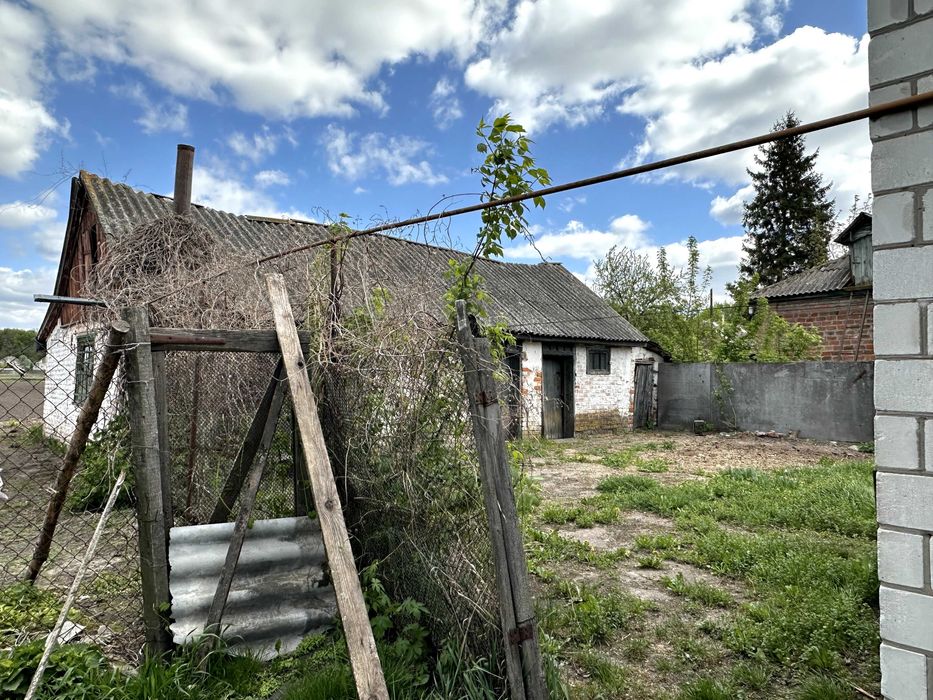 Продам дім 91 м2 , ділянка 0,15 га з великим гаражем в с. Манжосівка