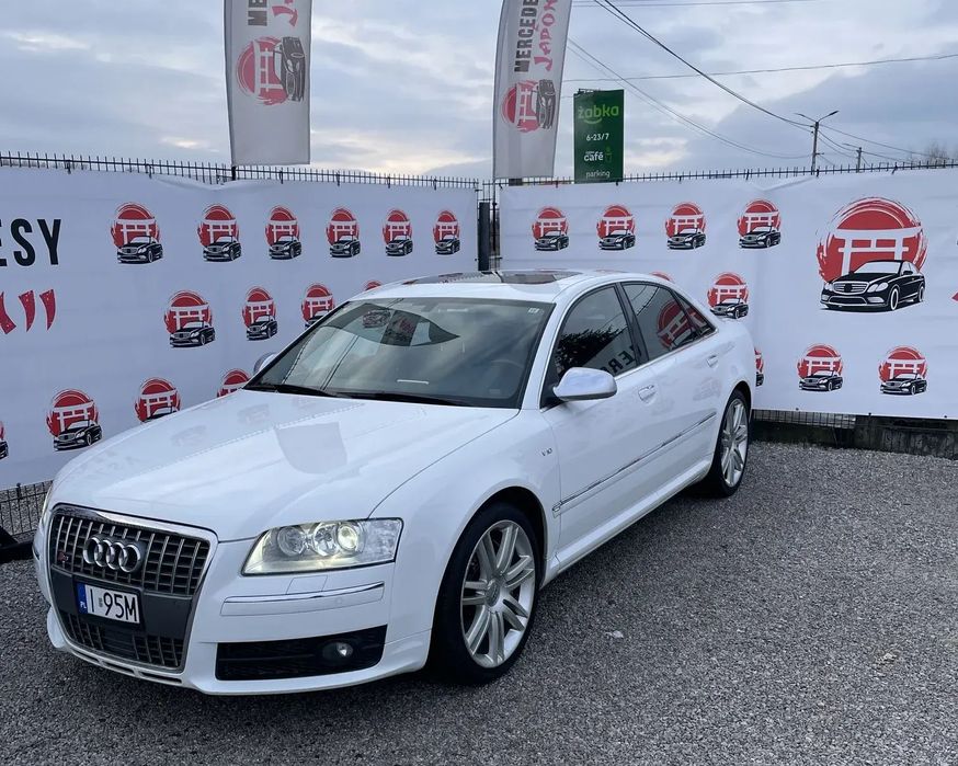 Audi S8