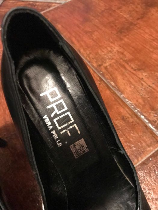 Sapato preto em pele - PROF