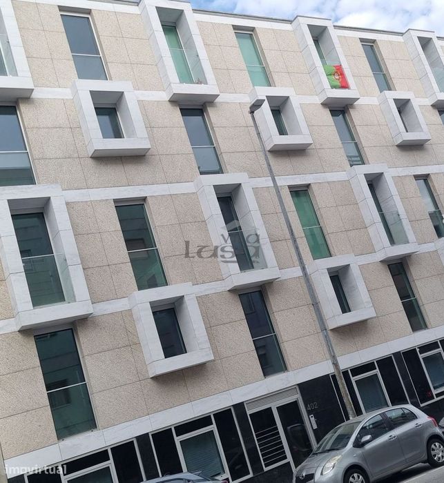 T1 (novo) com àrea descoberta, no centro da Cidade do Porto