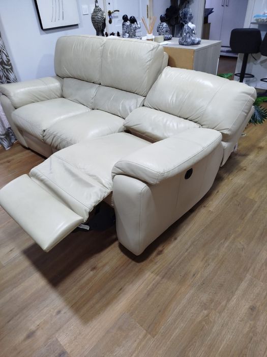 Sofá de 3 lugares relax em pele - creme