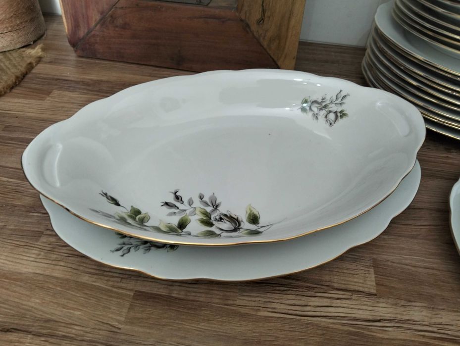 Moritz Zdekauer Dining Service492904862042050564