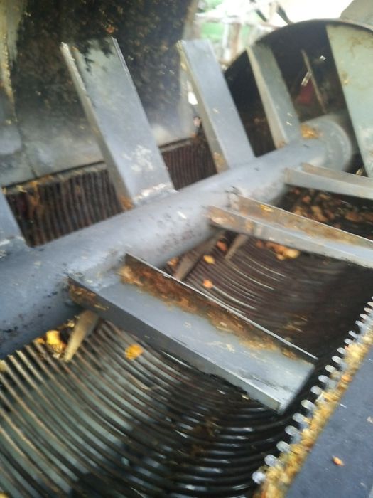 На замовлення гарбузовий комбайн.