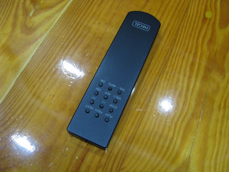 Пульт усилителя Hegel H 200.