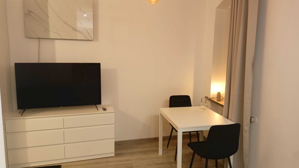 przytulne studio, I wynajem po remoncie, pełne wyposażenie, bezczynsz.