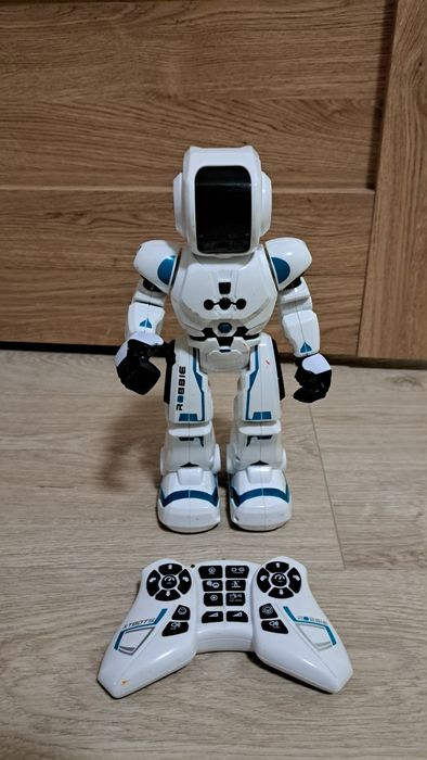 Robot sterowany pilotem