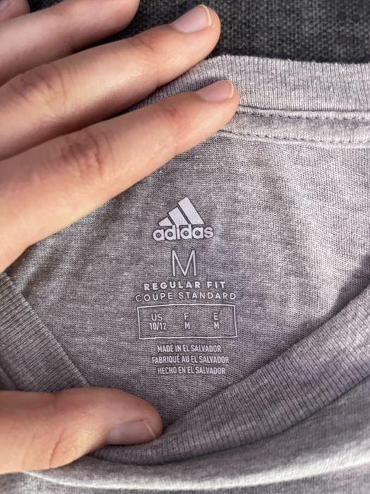 Лонгслив Adidas.