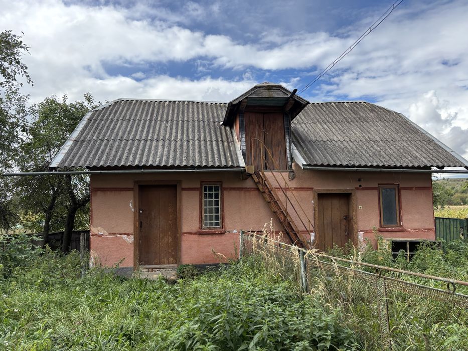 Продаж Будинок 63 м². Ділянка 13 сотих. Підпечери. Центр. Світло. Газ