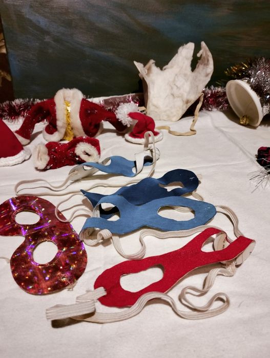 Набір іграшок. Маски, колокольчік.