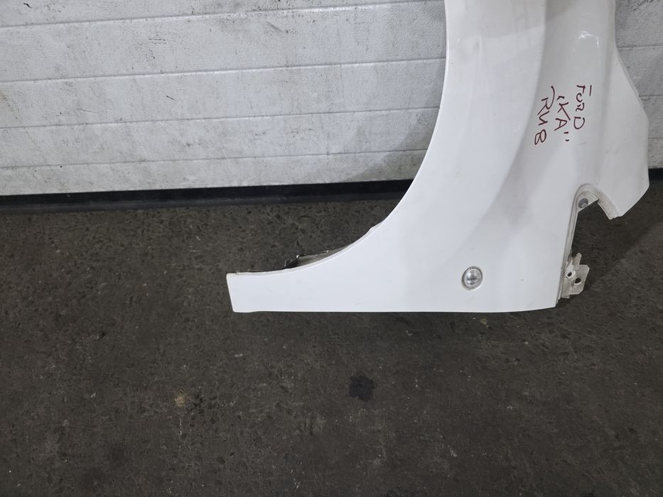 Ford Ka mk2 Błotnik przód lewy F9