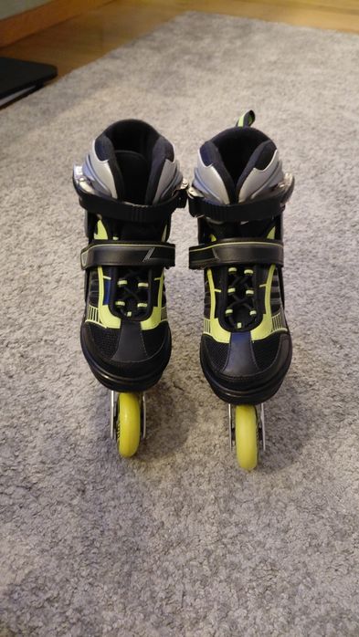 Patins em linha como novos