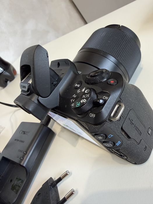 Aparat canon  eos m50