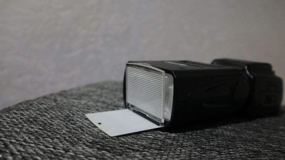 Уніврсальний фотоспалах для Саnon, Nikon