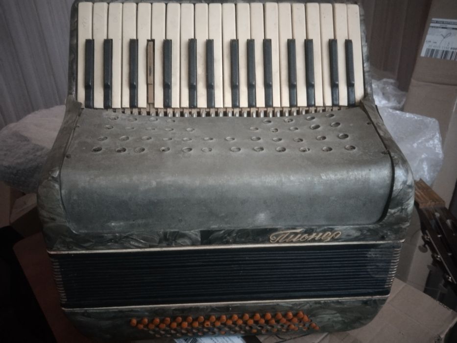 Акордеони  Акорд та Юніор часів СРСР.